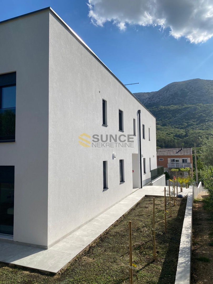 BAŠKA, dintorni, nuovo appartamento di 62 m2 al primo piano dell&apos;edificio!