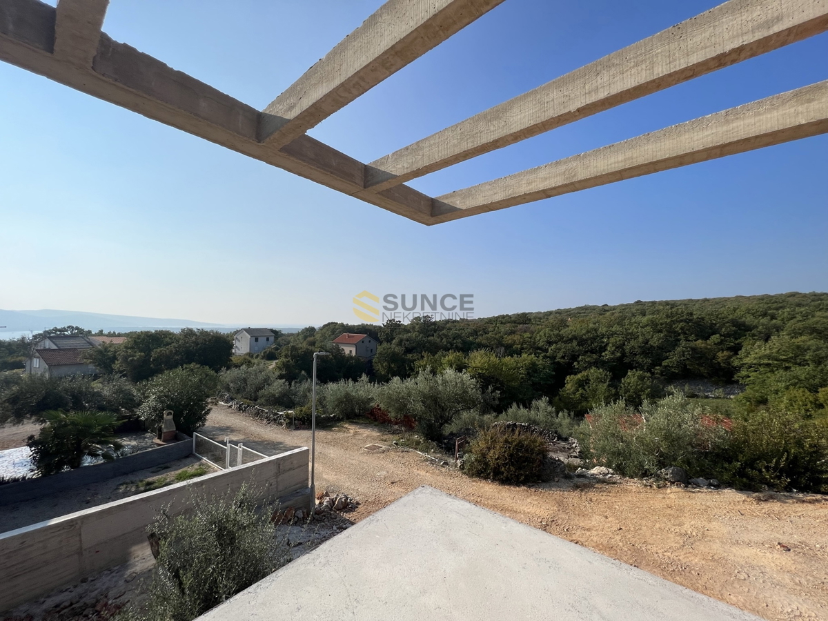 ISOLA DI KRK, nuova villa moderna con piscina e vista mare!