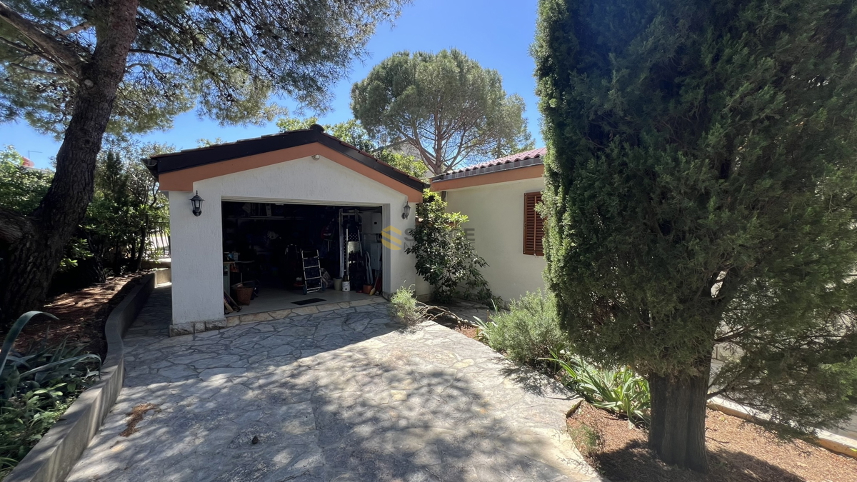 Punat, casa indipendente, prima fila al mare!