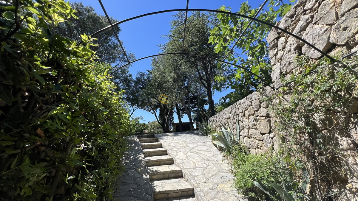 Punat, casa indipendente, prima fila al mare!