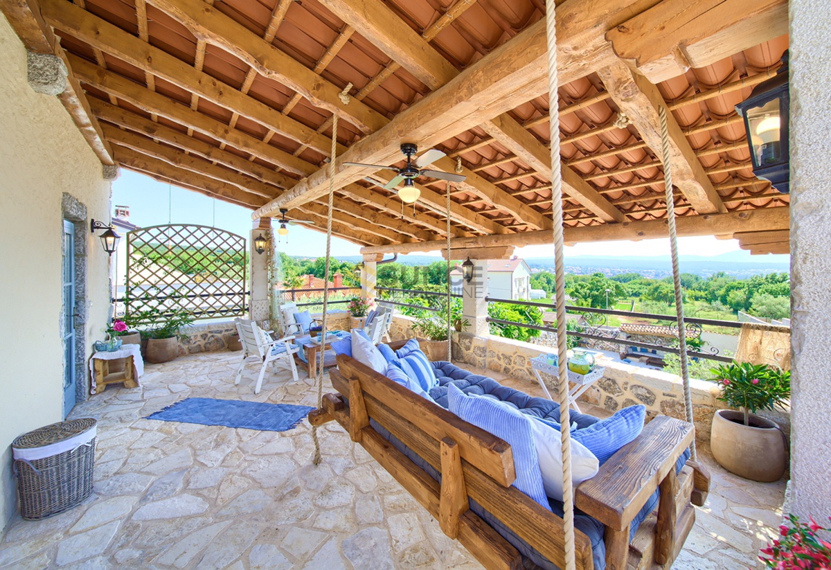 Malinska, bellissima villa rustica con piscina e vista mare aperta!