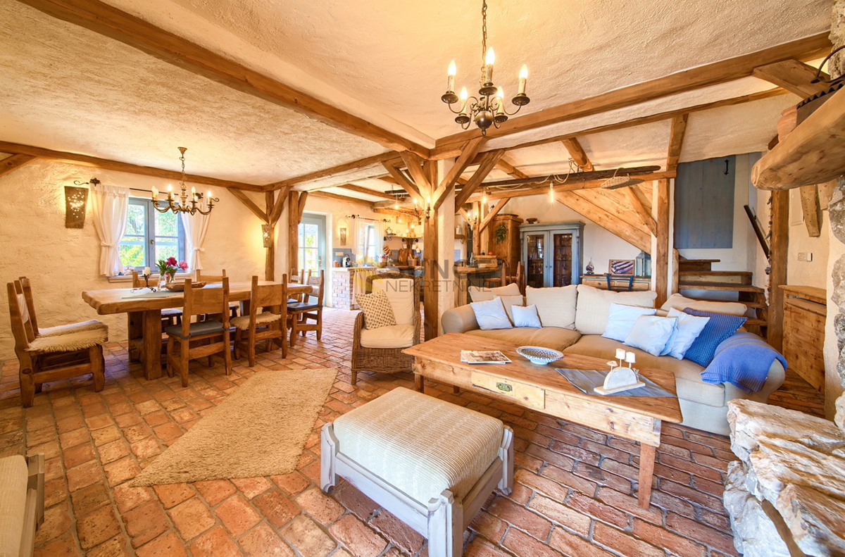 Malinska, bellissima villa rustica con piscina e vista mare aperta!