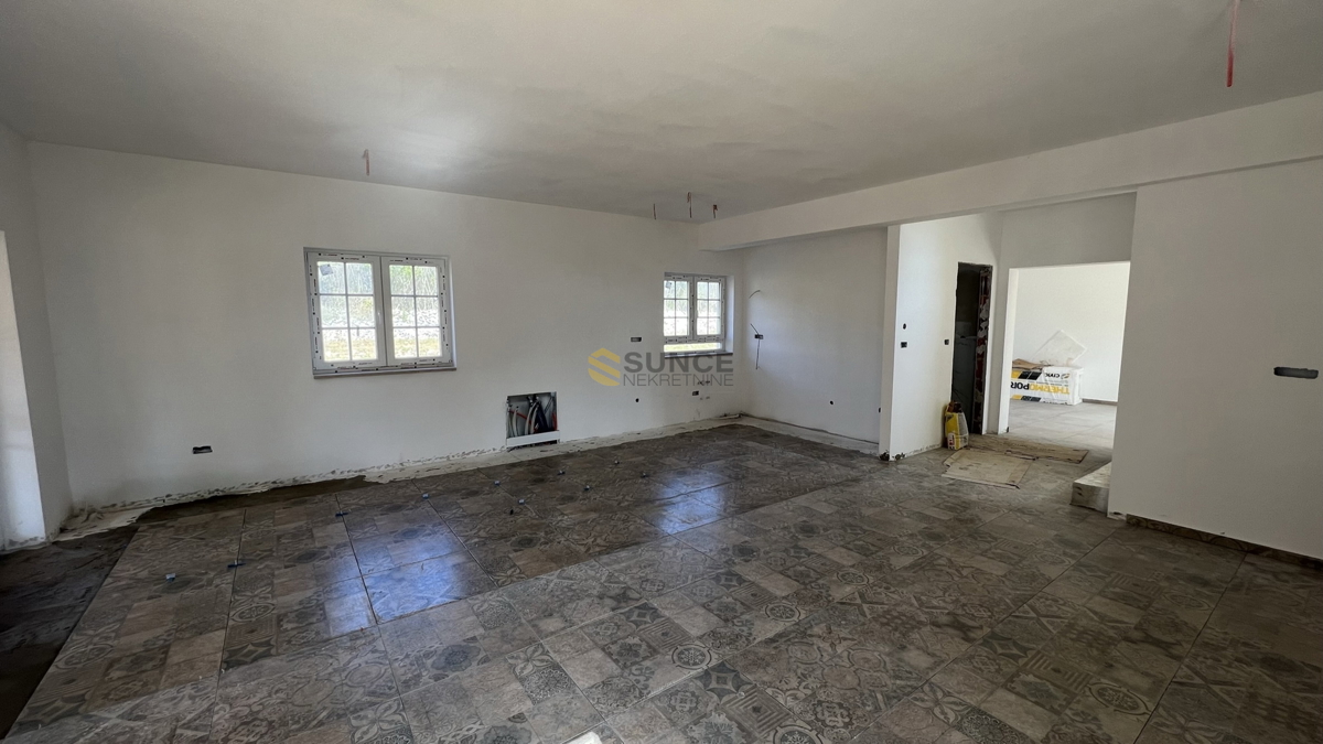 Isola di Krk, Vrbnik, nuova casa bifamiliare con piscina in una bella posizione tranquilla!