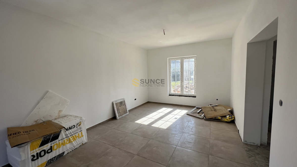 Isola di Krk, Vrbnik, nuova casa bifamiliare con piscina in una bella posizione tranquilla!