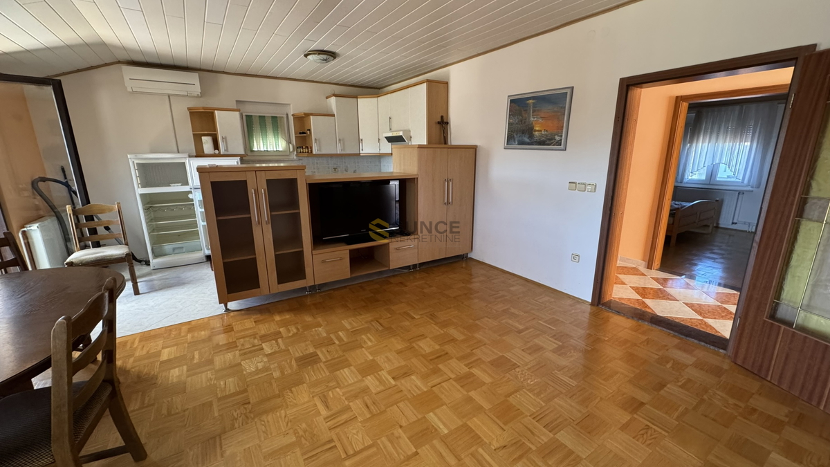 Malinska, Milovčić arredato villa indipendente con due appartamenti!