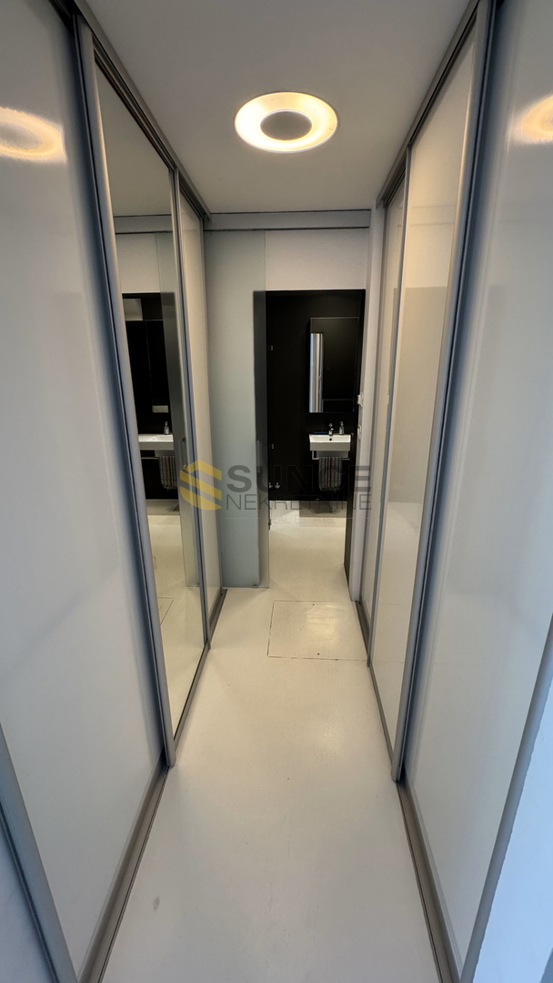 Città di Krk appartamento al piano terra di 91m2 con giardino privato e vista mare!
