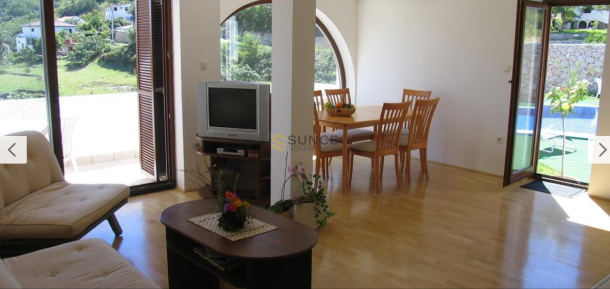 Baška - dintorni, casa indipendente con 5 appartamenti e vista!