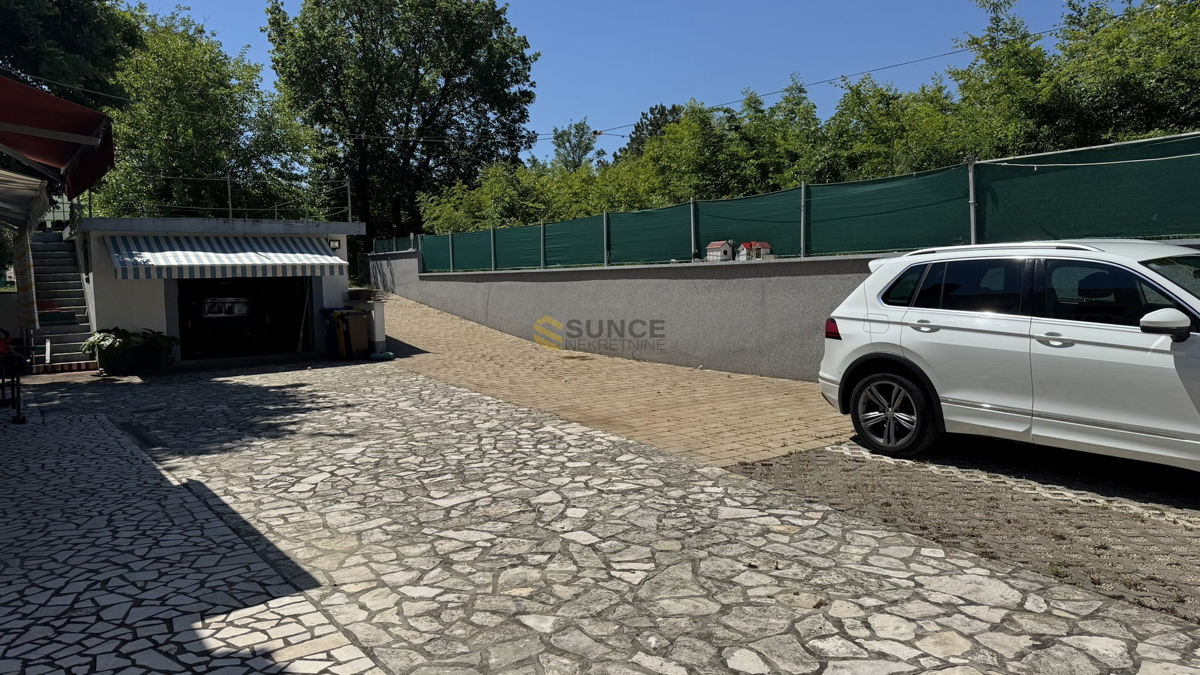 Šilo casa indipendente con quattro appartamenti!