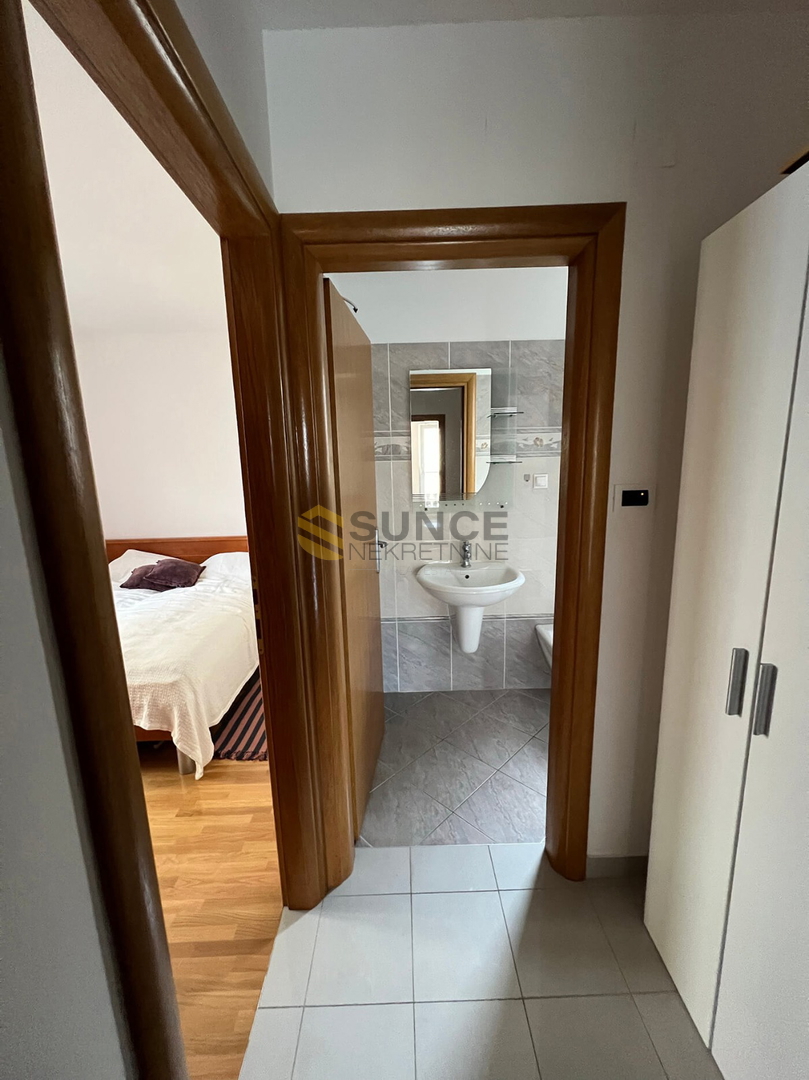 Malinska appartamento di 54 m2 a soli 200 m dal mare!