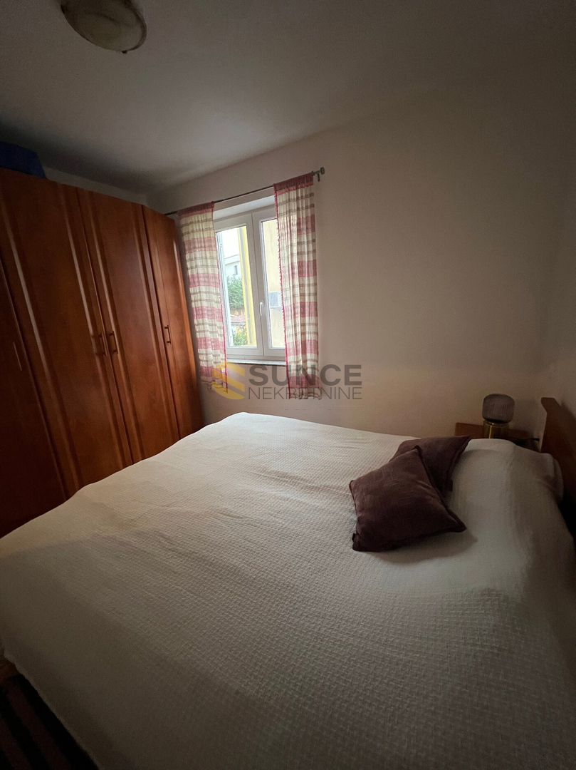 Malinska appartamento di 54 m2 a soli 200 m dal mare!