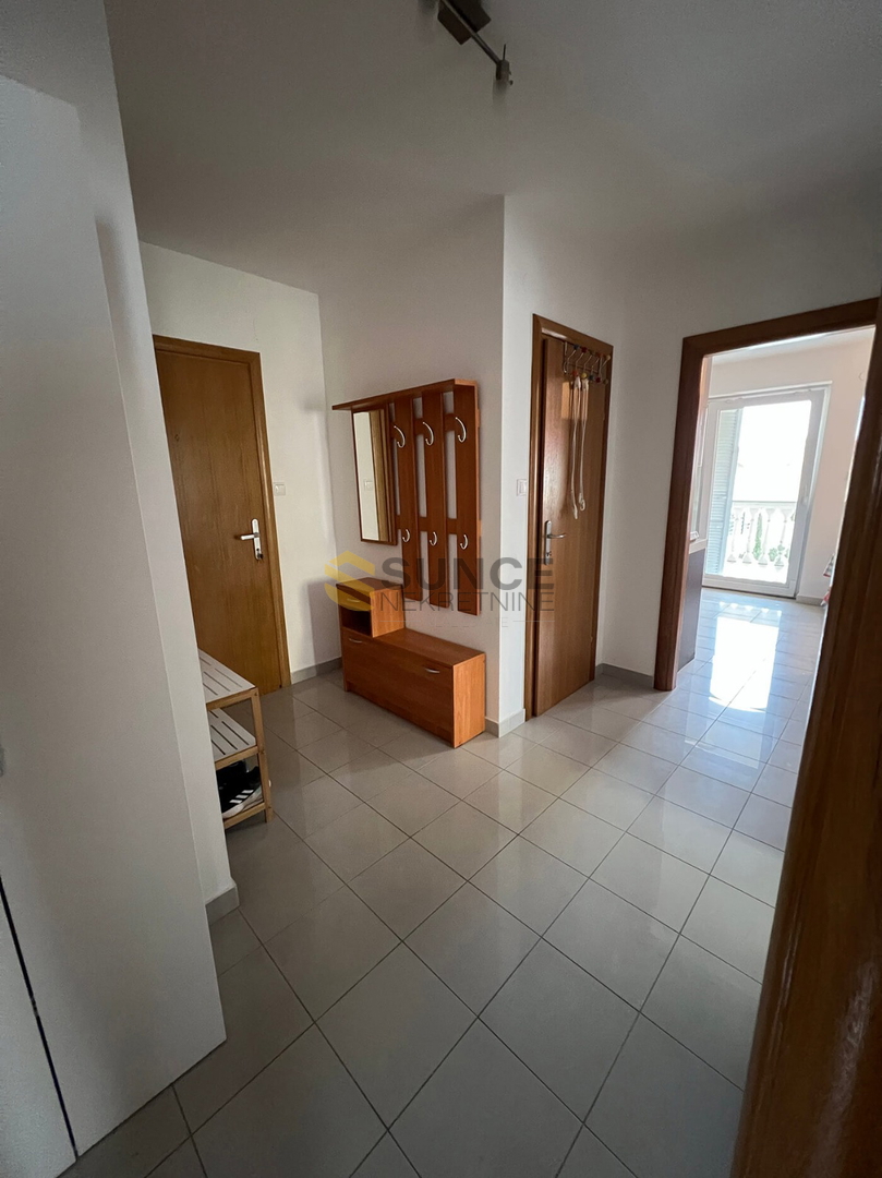 Malinska appartamento di 54 m2 a soli 200 m dal mare!