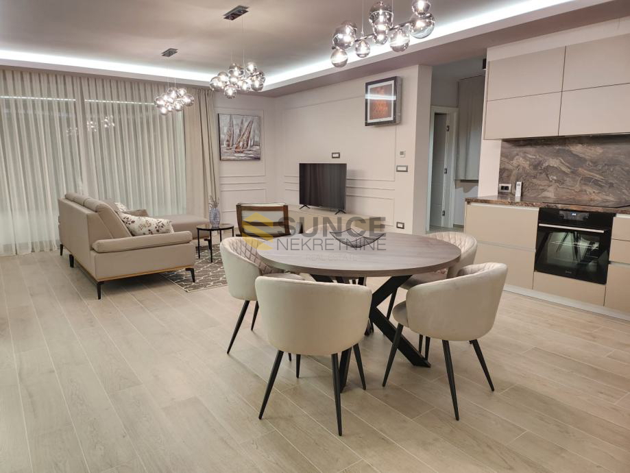 L&apos;ISOLA DI KRK, una bellissima villa nuova con vista panoramica sul mare e piscina!