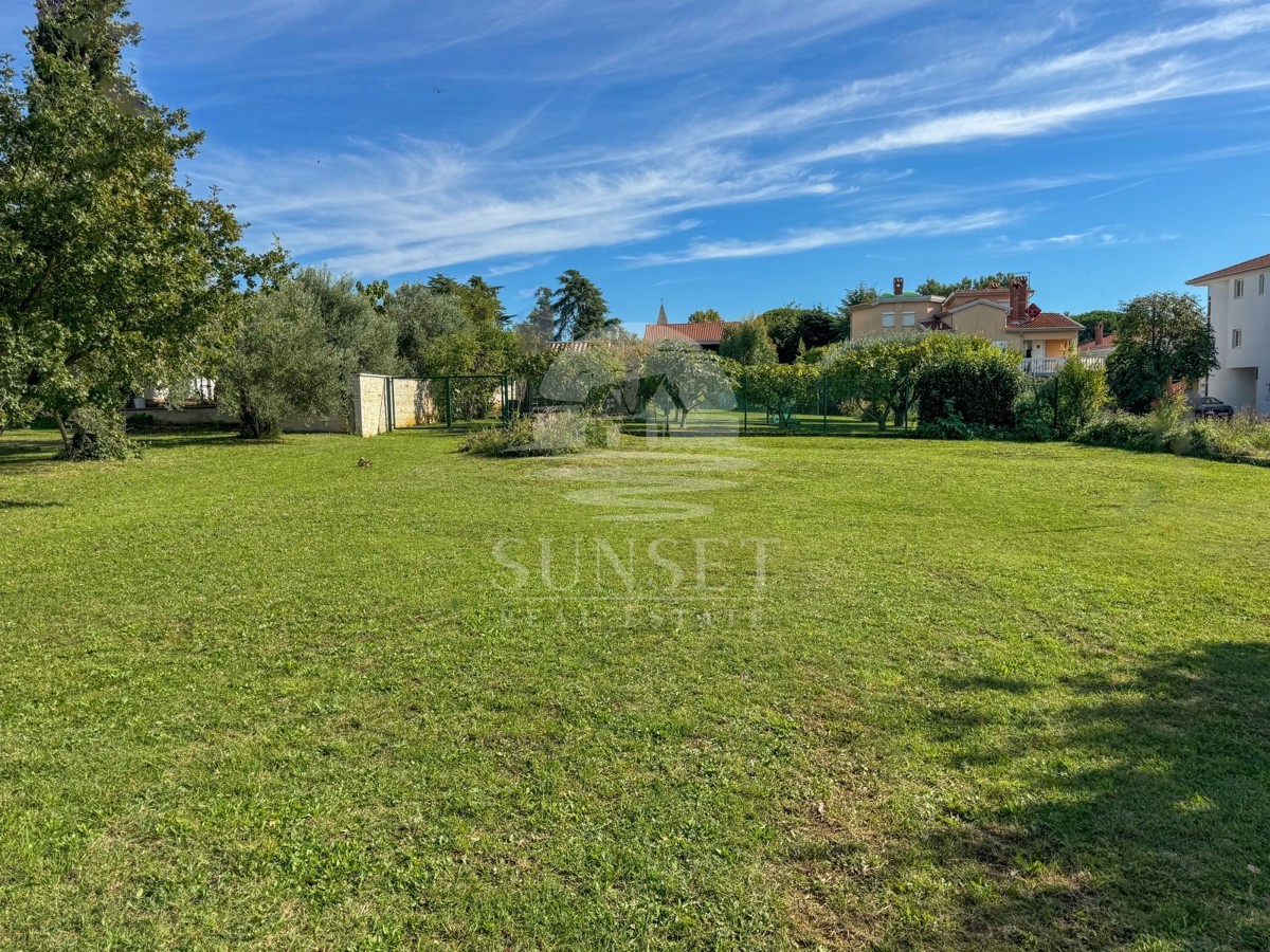 TERRENO EDIFICABILE – SECONDA FILA DAL MARE NEI DINTORNI DI UMAGO