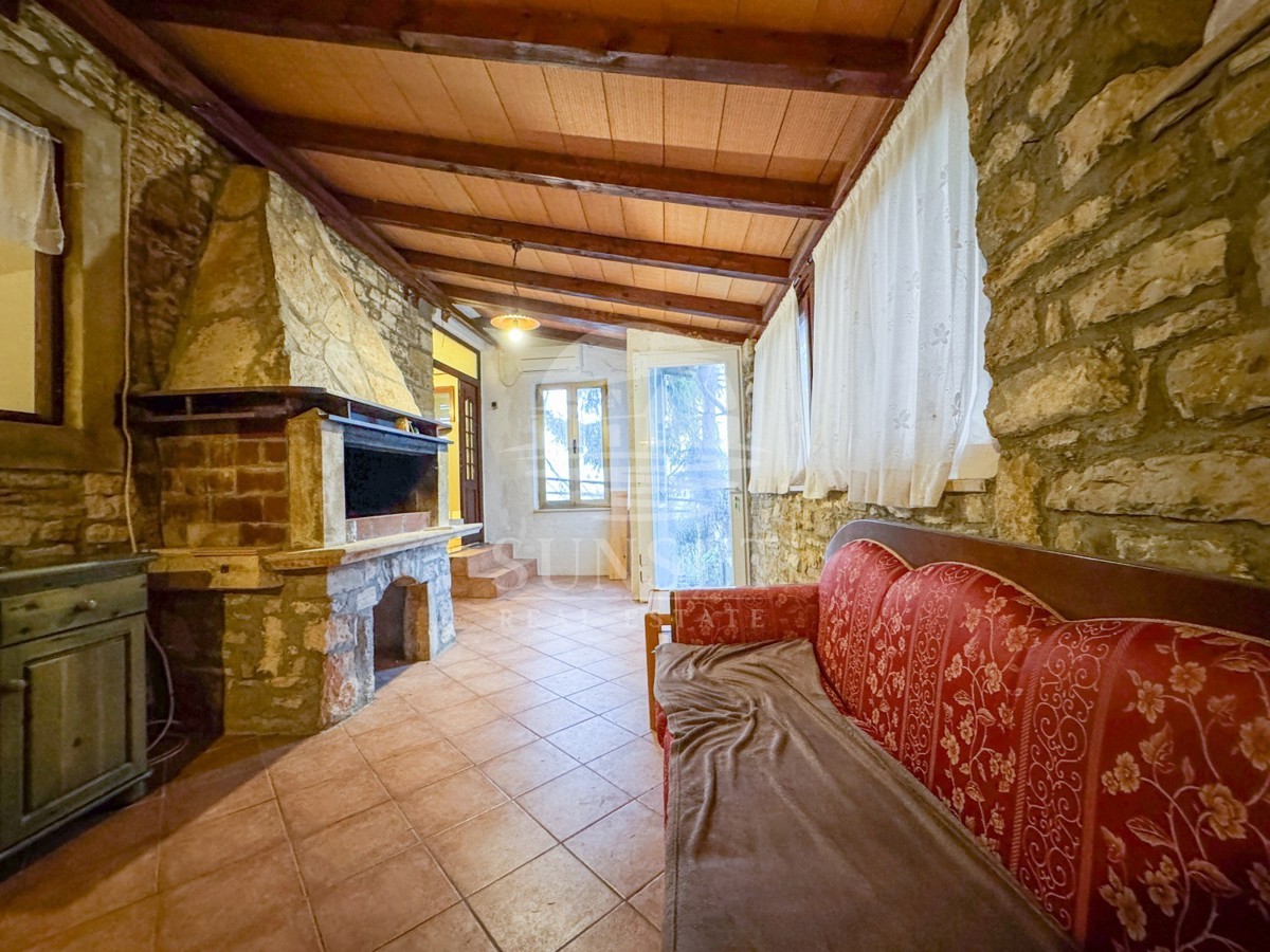 ISTRIA -CASA CON TAVERNA E TERRAZZA CON VISTA MARE