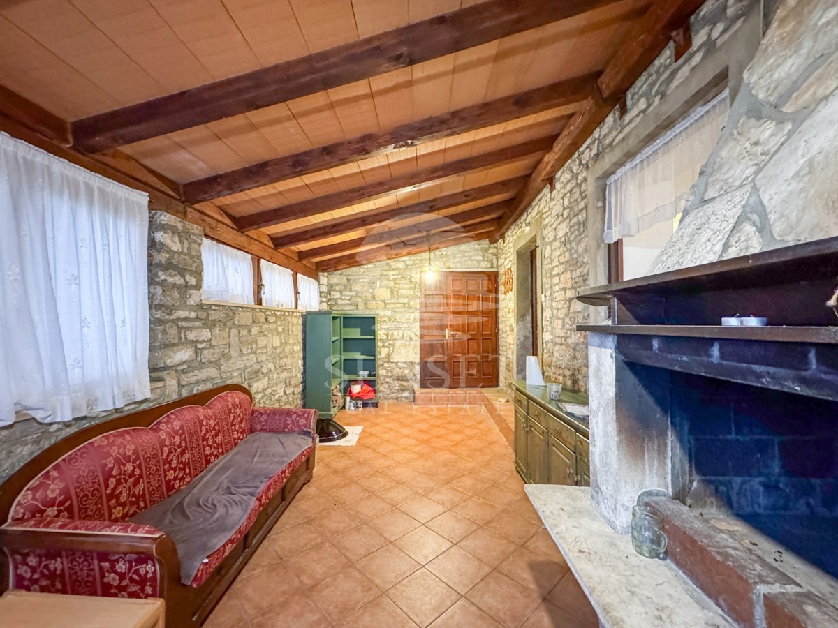 ISTRIA -CASA CON TAVERNA E TERRAZZA CON VISTA MARE