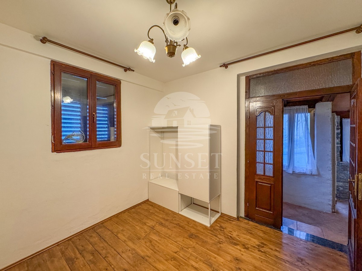 ISTRIA -CASA CON TAVERNA E TERRAZZA CON VISTA MARE