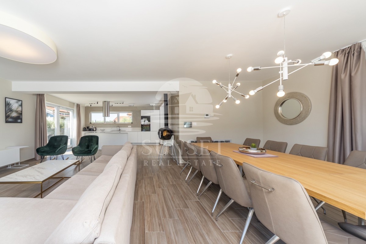 DINTORNI DI POREČ - VILLA LUXURY MODERNA CON PISCINA