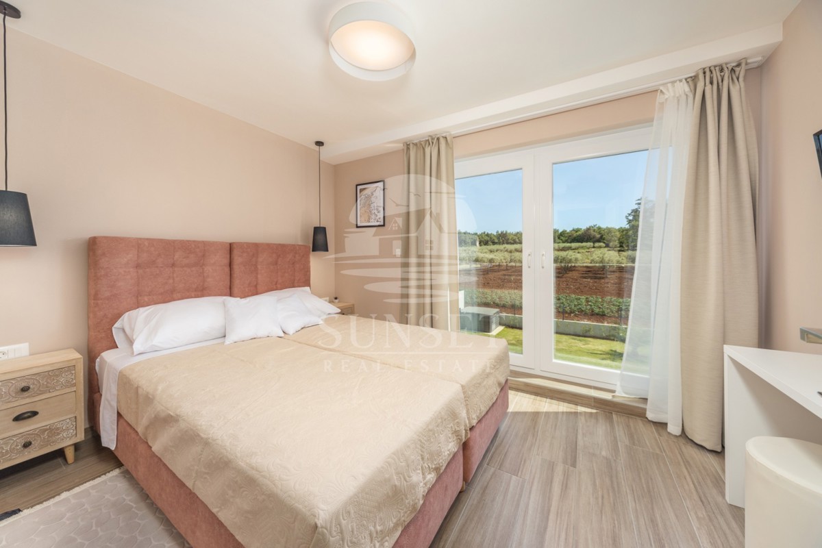 DINTORNI DI POREČ - VILLA LUXURY MODERNA CON PISCINA