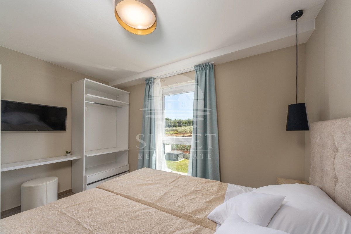 DINTORNI DI POREČ - VILLA LUXURY MODERNA CON PISCINA