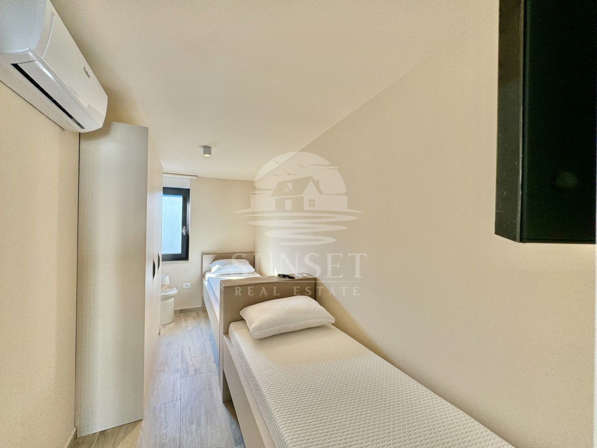 APPARTAMENTO MODERNO A SOLI 300 METRI DAL MARE (E2)