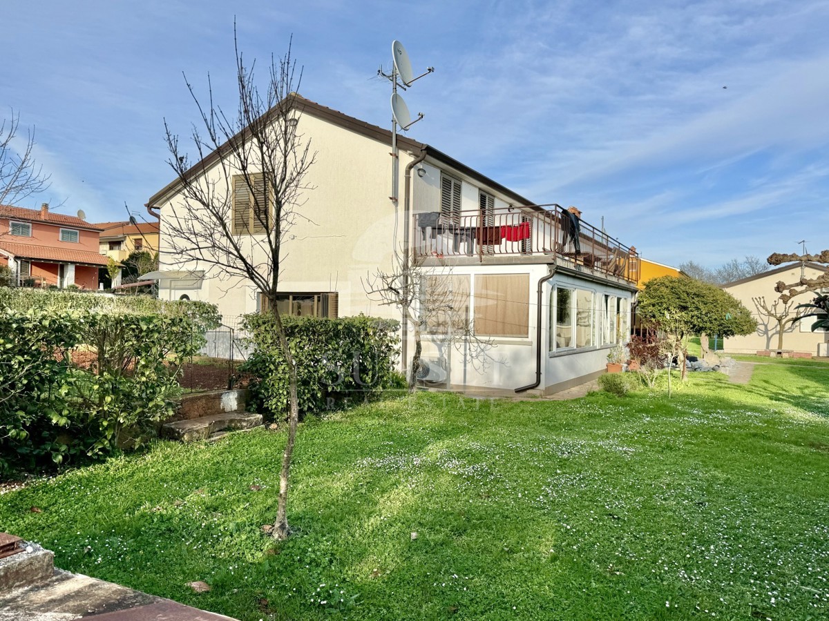 AMPIA PROPRIETÀ CON TRE UNITA ABITATIVE E AMPIO TERRENO VICINO AL MARE
