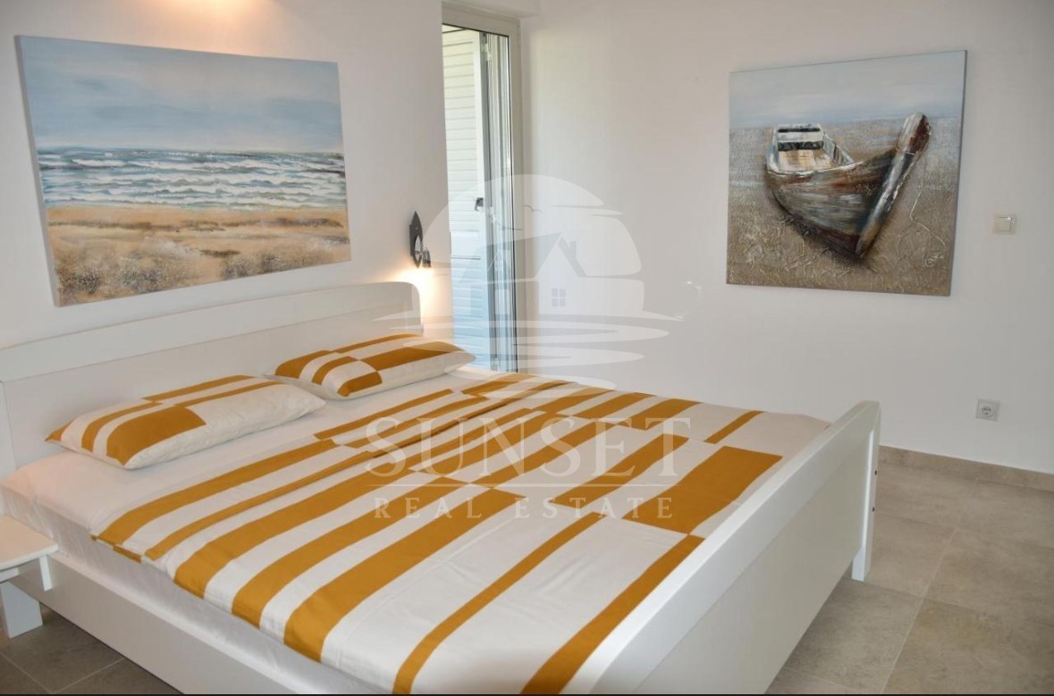 AFFASCINANTE CASA VICINO AL MARE CON VISTA MARE