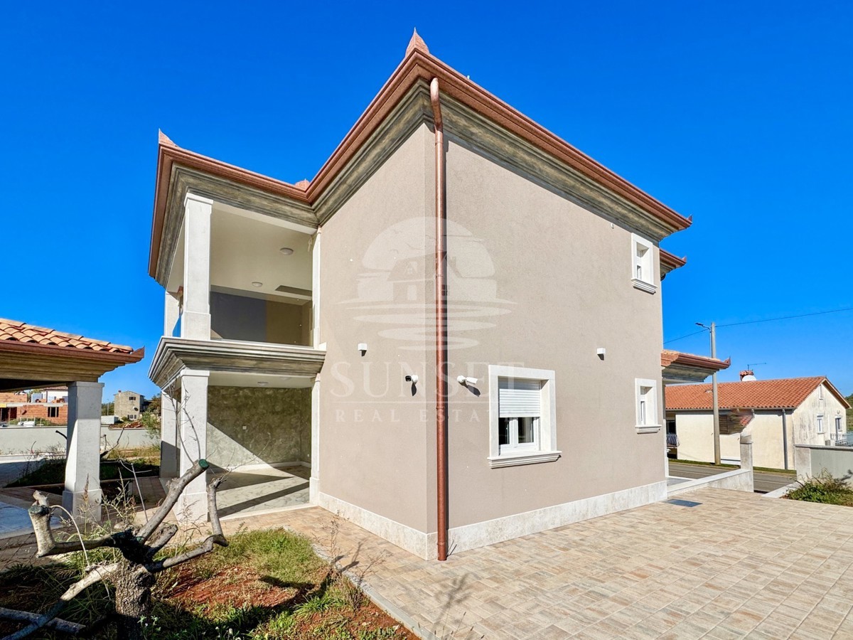 MODERNA CASA BIFAMILIARE DI ALTA QUALITÀ NELLA ZONA DI MOMJAN