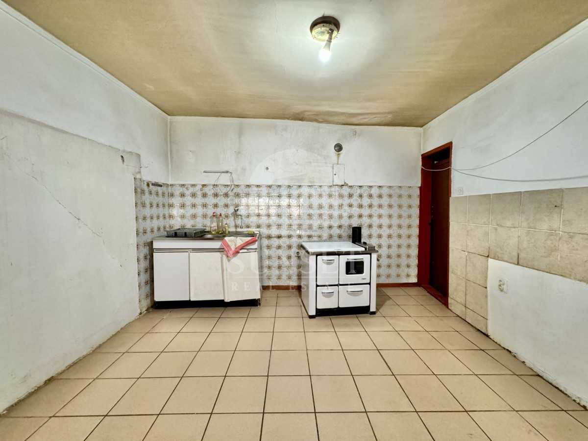 CASA A SCHIERA NEL CENTRO DI BUIE