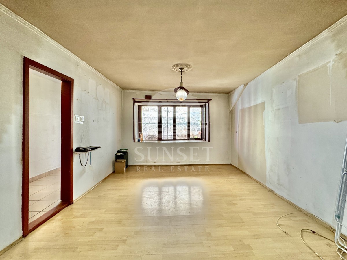 CASA A SCHIERA NEL CENTRO DI BUIE