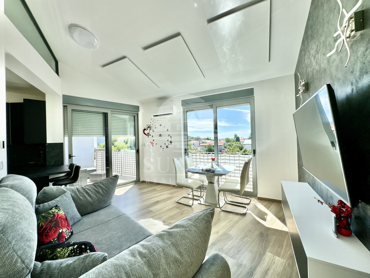 SAVUDRIJA – APPARTAMENTO DUPLEX CON TERRAZZA E SPLENDIDA VISTA MARE