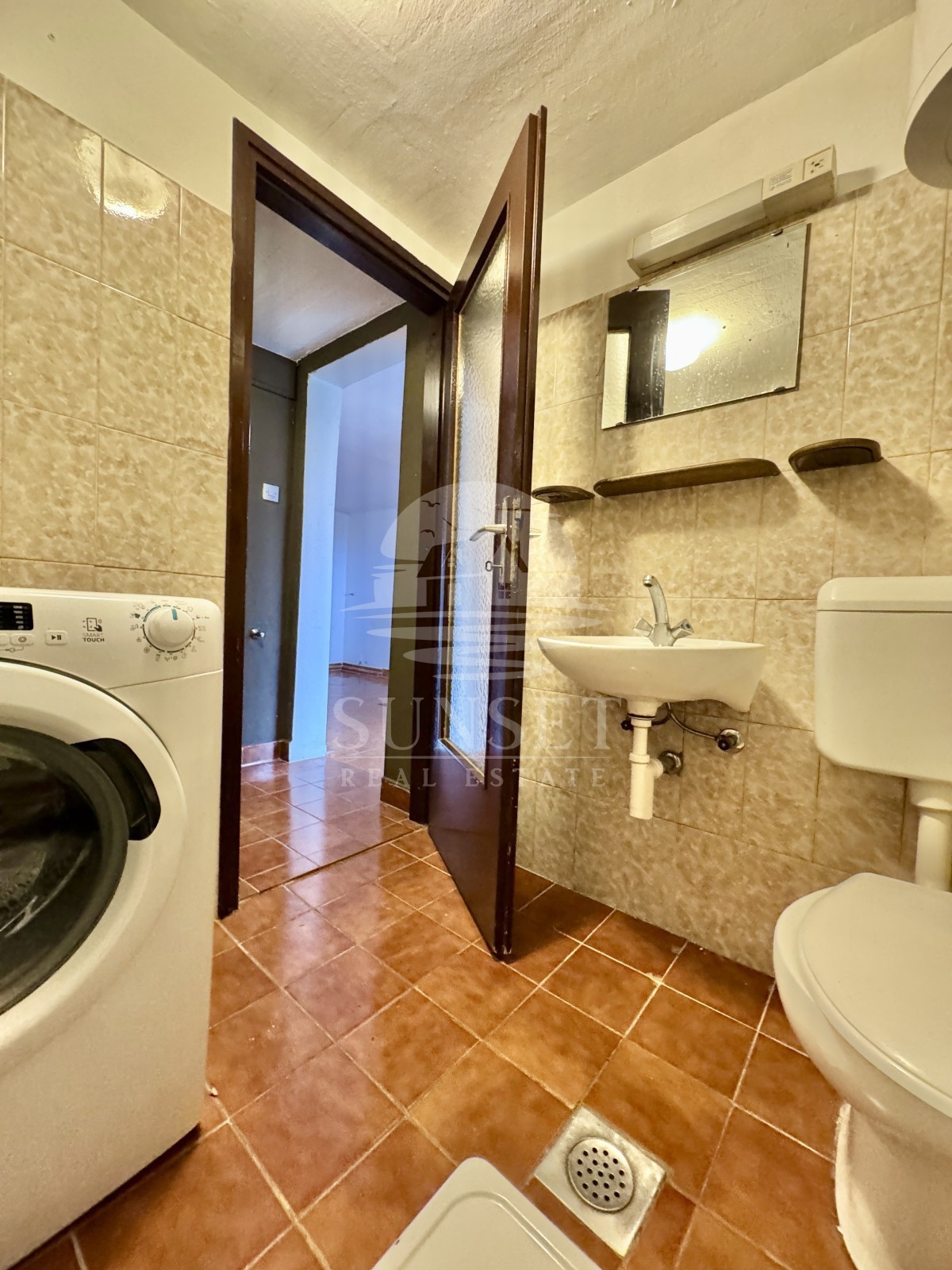 MONOLOCALE IN ZONA TRANQUILLA A BUJE