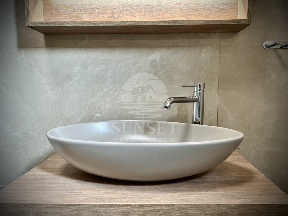 APPARTAMENTO MODERNO A SOLI 300 METRI DAL MARE (E3)