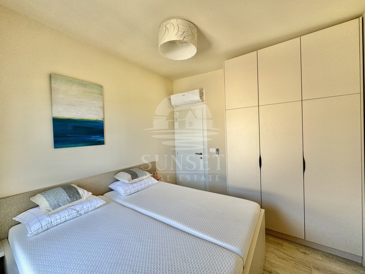 APPARTAMENTO MODERNO A SOLI 300 METRI DAL MARE (E3)