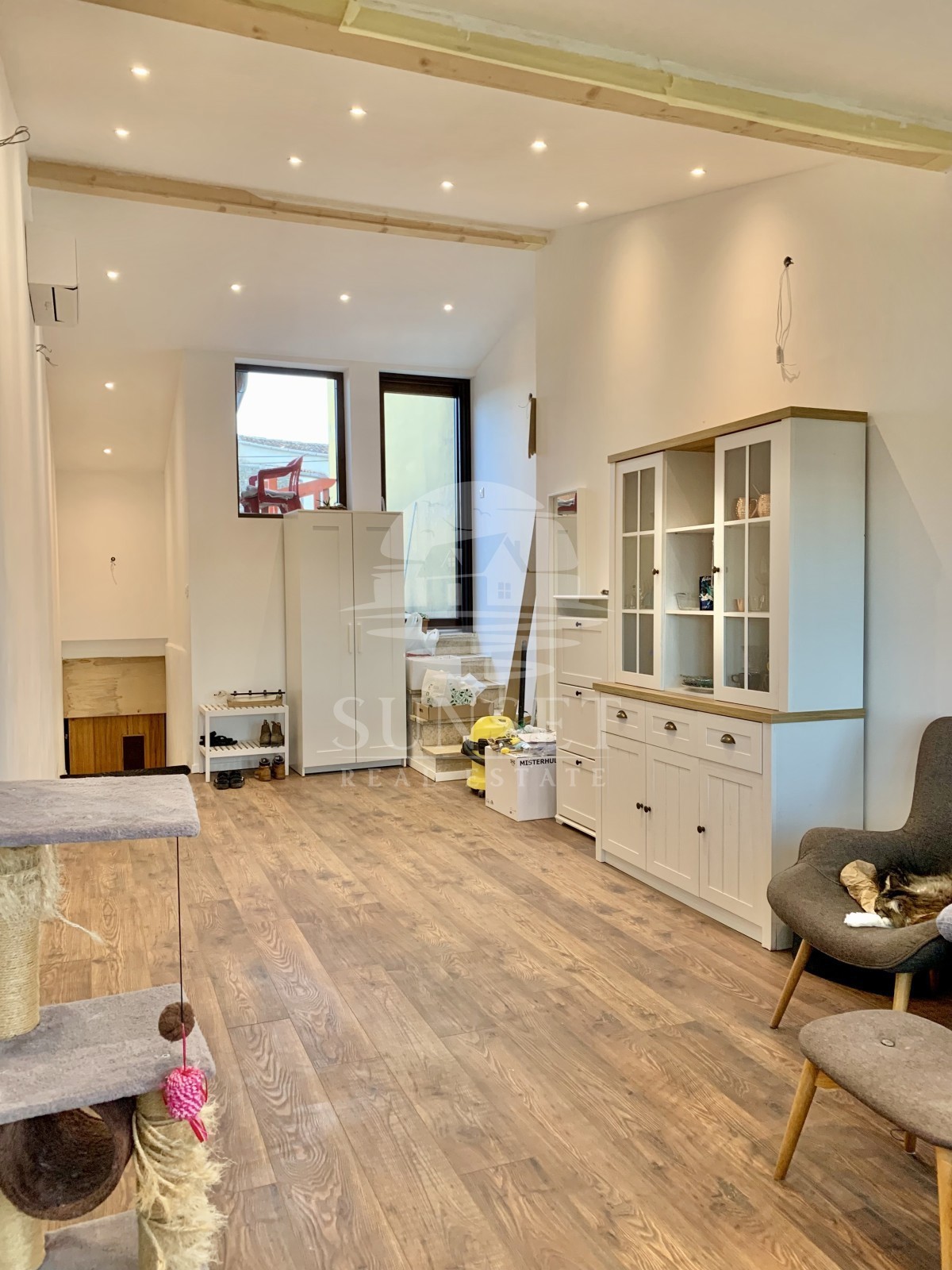 CASA IN VENDITA NEL PITTORESCO MOTOVUN CON VISTA PANORAMICA