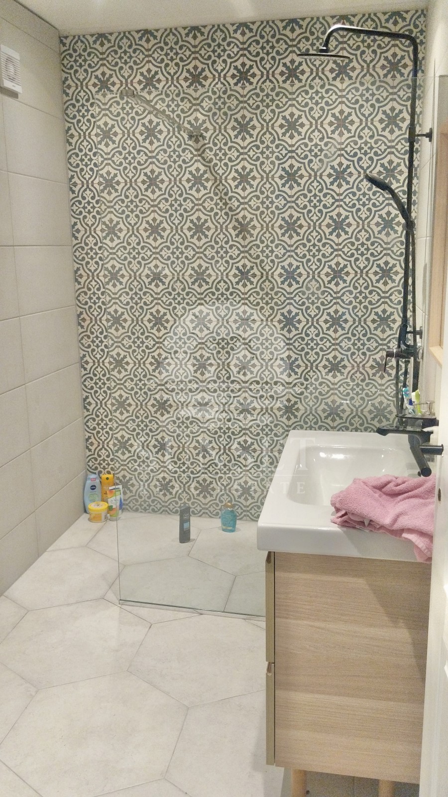 CASA IN VENDITA NEL PITTORESCO MOTOVUN CON VISTA PANORAMICA