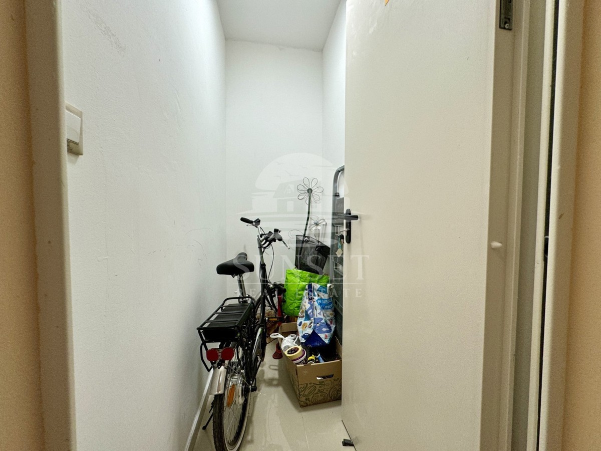 APPARTAMENTO IN UNA DELLE POSIZIONI PIÙ ATTRAENTI DI NOVIGRAD, IN PRIMA FILA SUL MARE