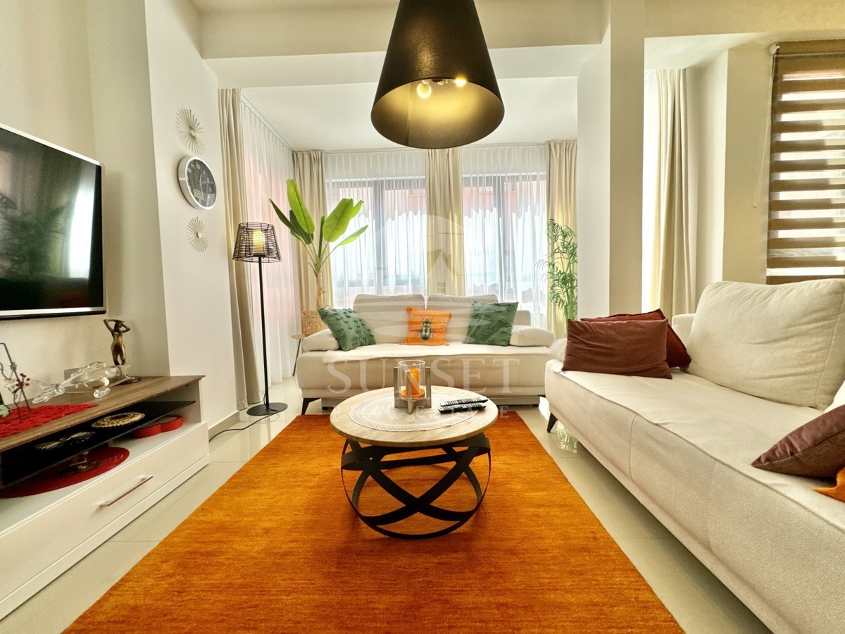 APPARTAMENTO IN UNA DELLE POSIZIONI PIÙ ATTRAENTI DI NOVIGRAD, IN PRIMA FILA SUL MARE