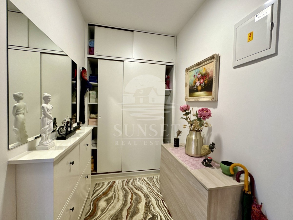 APPARTAMENTO IN UNA DELLE POSIZIONI PIÙ ATTRAENTI DI NOVIGRAD, IN PRIMA FILA SUL MARE