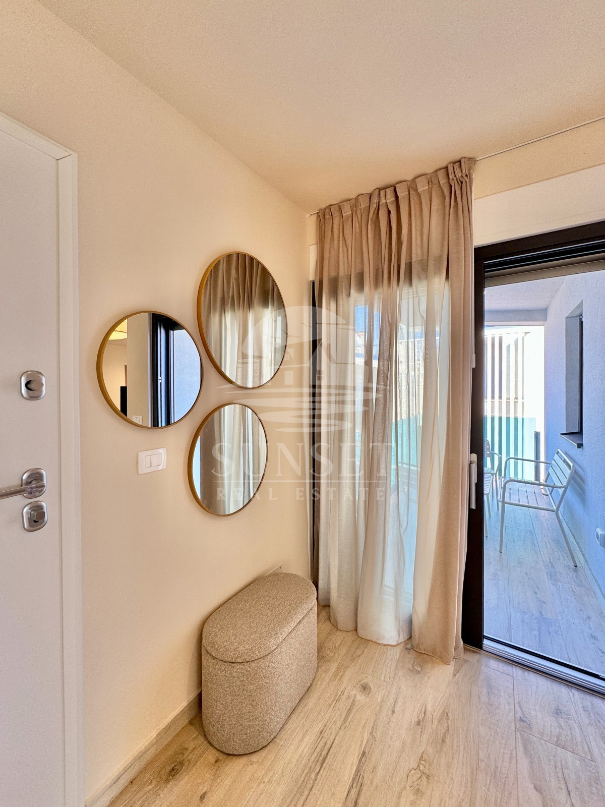 APPARTAMENTO MODERNO A SOLI 300 METRI DAL MARE (E4)