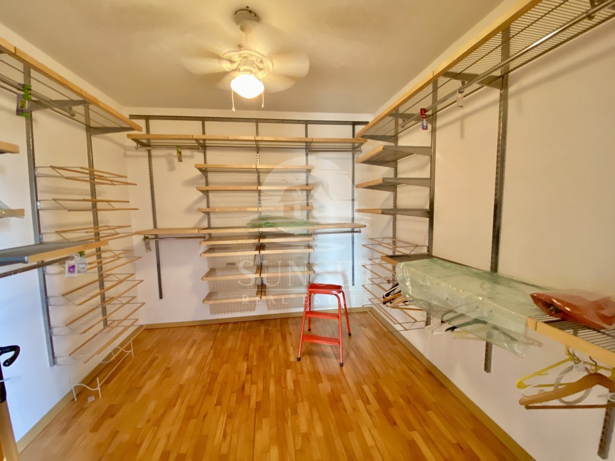 CASA SPAZIOSA CON UN GRANDE GIARDINO DI 600M2 NELLE IMMEDIATE VICINANZE DI NOVIGRAD