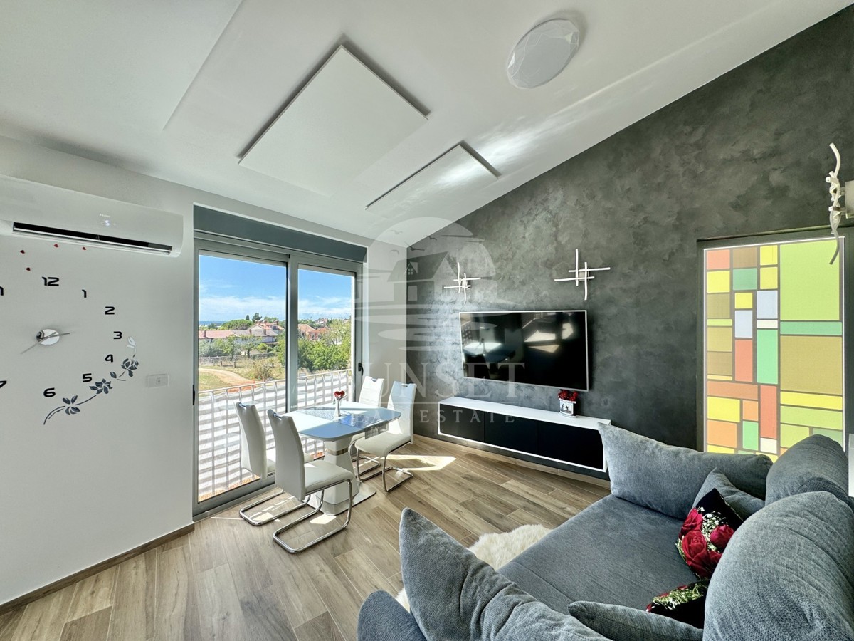 SAVUDRIJA – APPARTAMENTO DUPLEX CON TERRAZZA E SPLENDIDA VISTA MARE