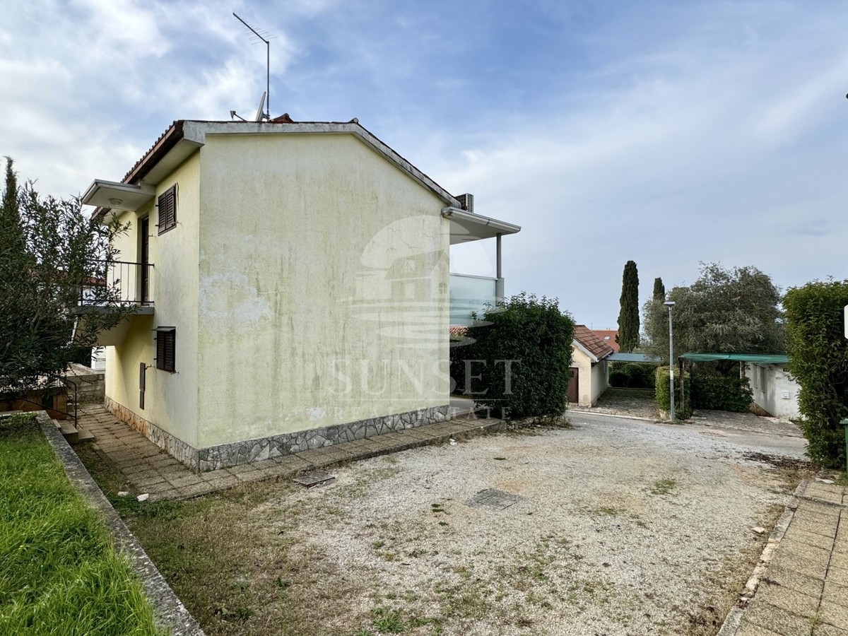 CASA IN VENDITA A SOLI 150 M DAL MARE VICINO A NOVIGRAD - INVESTIMENTO IDEALE