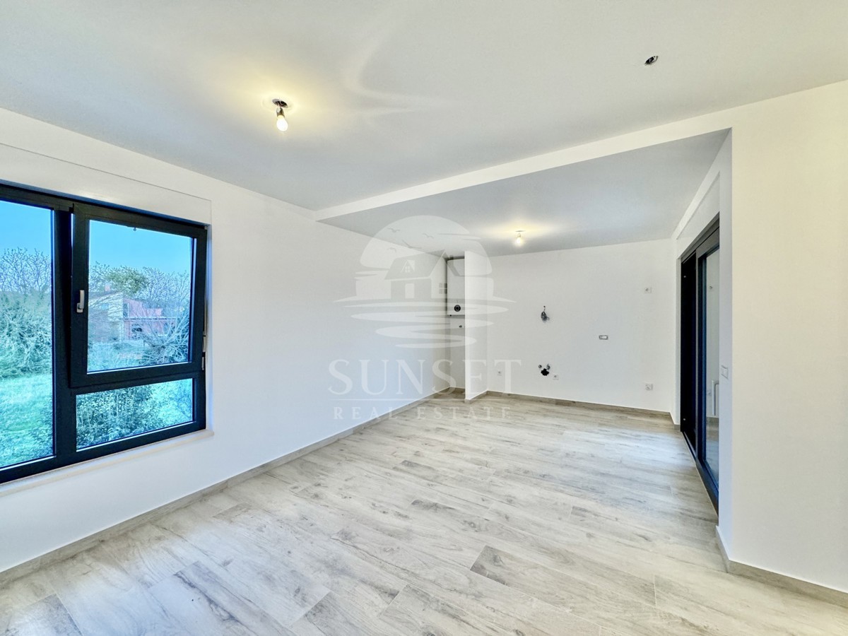 APPARTAMENTO MODERNO A SOLI 300 METRI DAL MARE (D2)