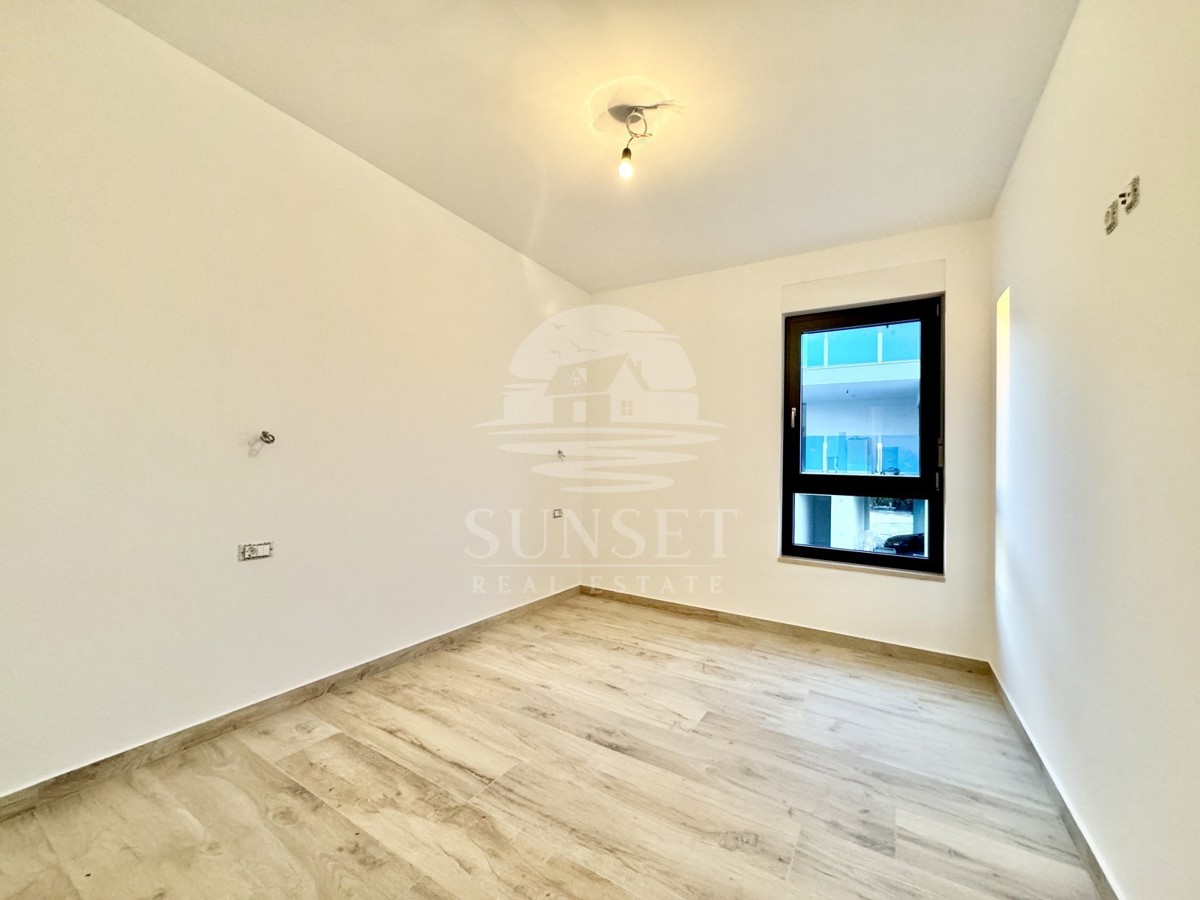 APPARTAMENTO MODERNO A SOLI 300 METRI DAL MARE (D2)