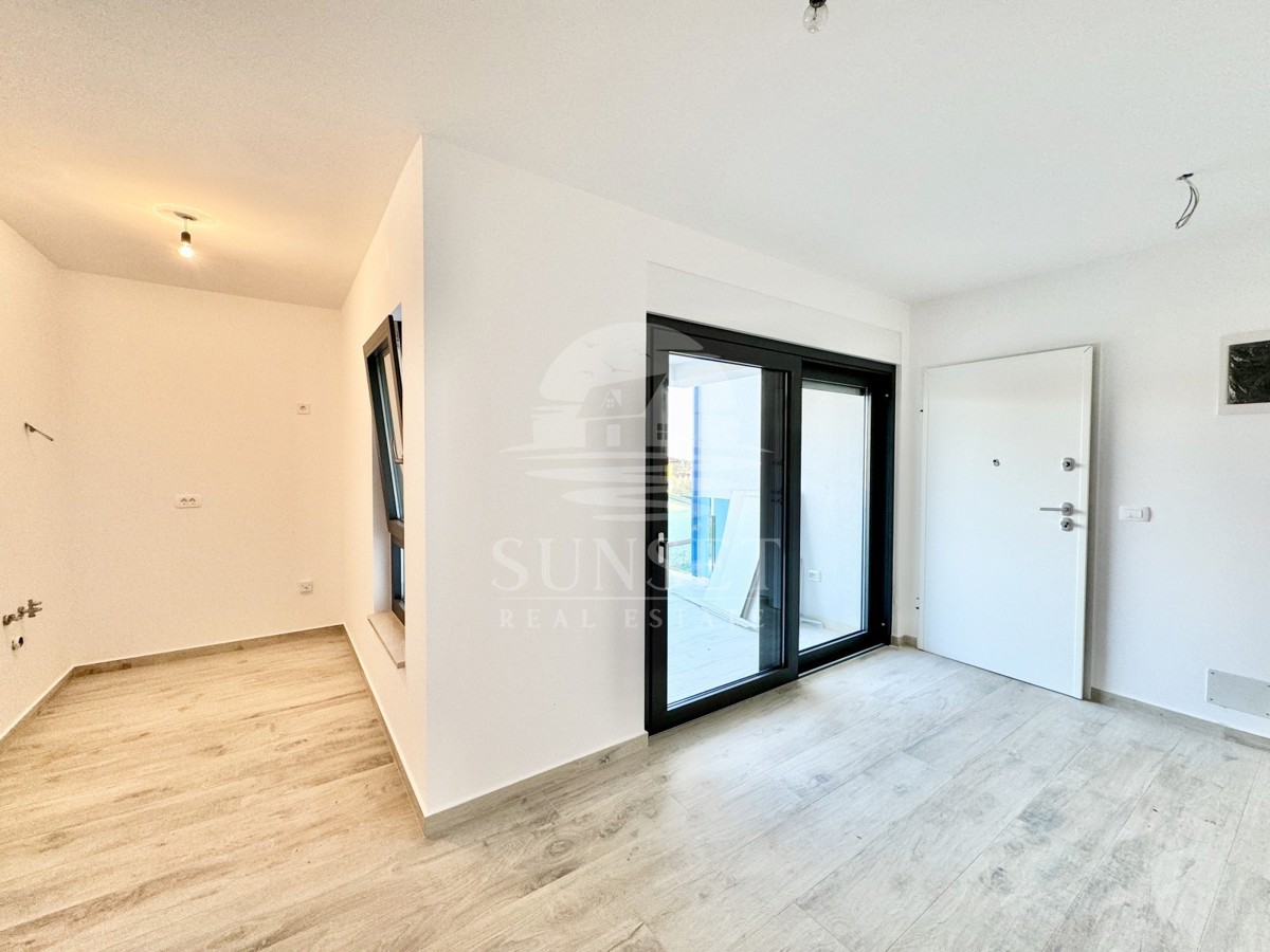 APPARTAMENTO MODERNO A SOLI 300 METRI DAL MARE (F2)