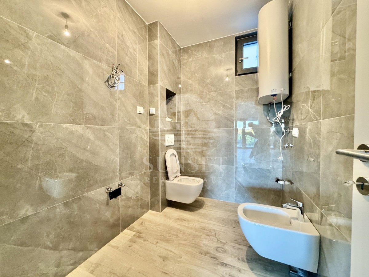 APPARTAMENTO MODERNO A SOLI 300 METRI DAL MARE (F2)