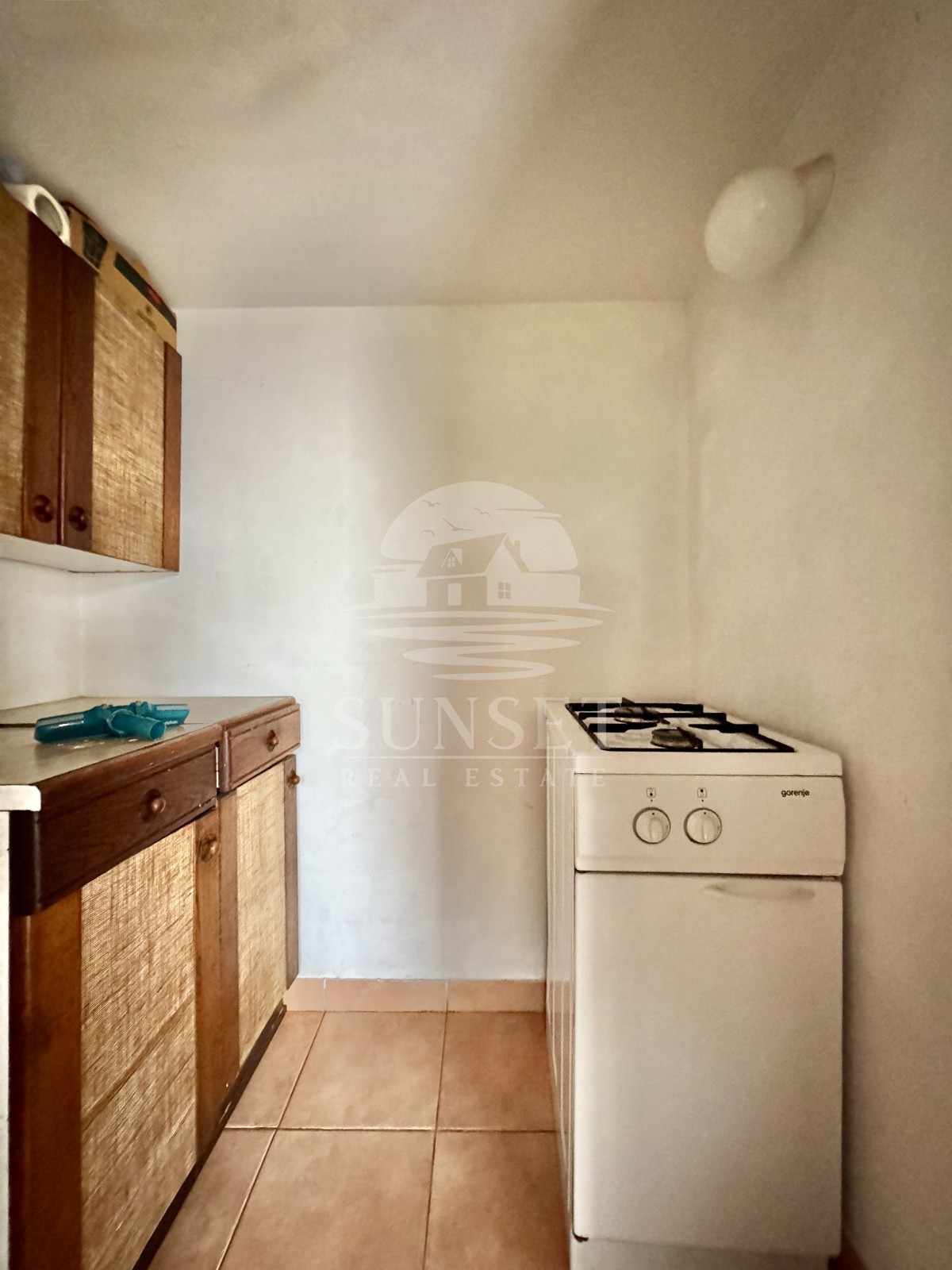 AFFASCINANTE CASA PER IL FINE SETTIMANA CON VISTA SU OPRTALJ – PACE, ULIVI E ATMOSFERA ISTRIANA