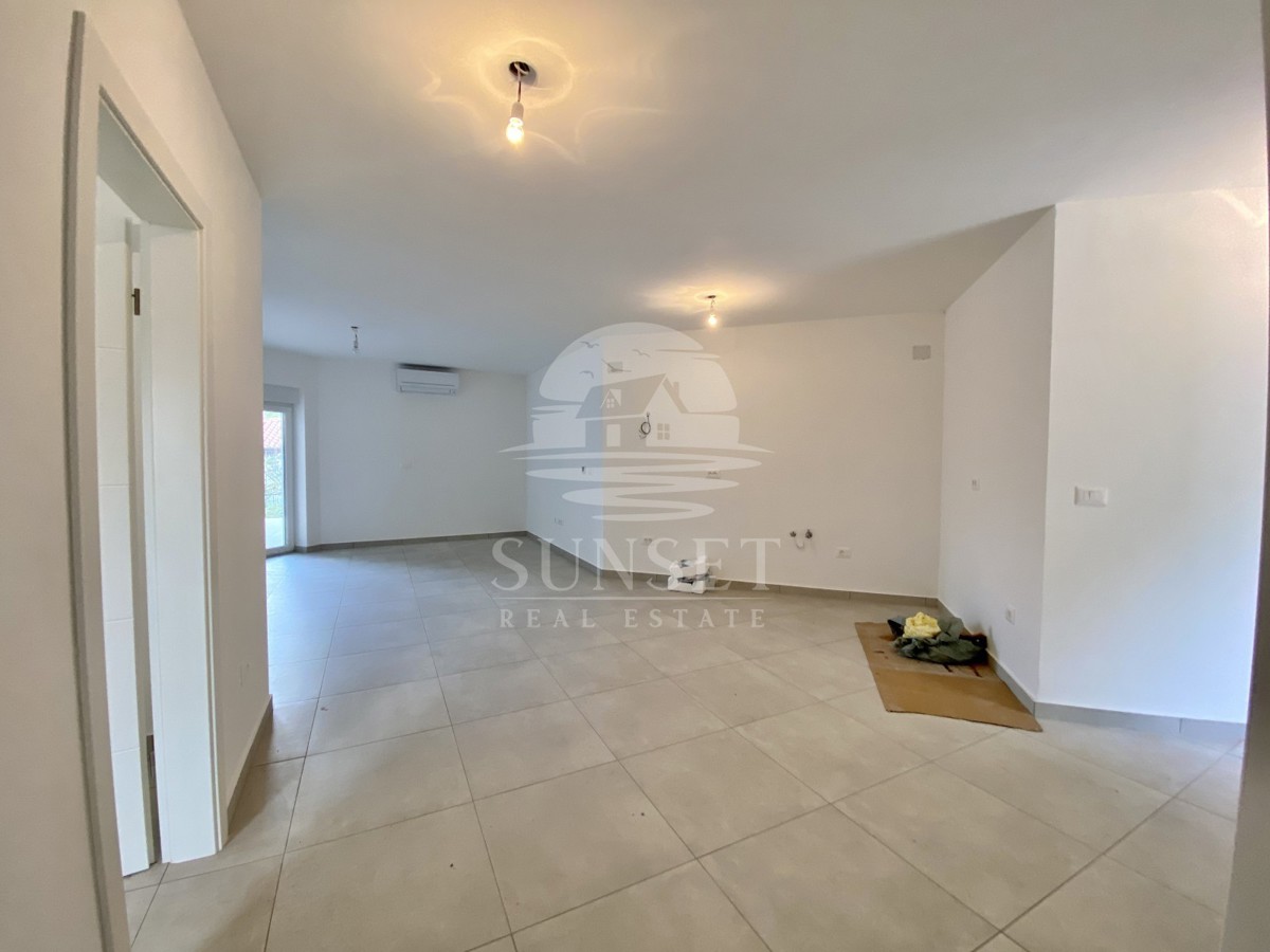 NELLE VICINANZE DI UMAGO, NUOVA COSTRUZIONE! APPARTAMENTO MODERNO IN UNA POSIZIONE ECCELLENTE, A SOLI 400 METRI DAL MARE