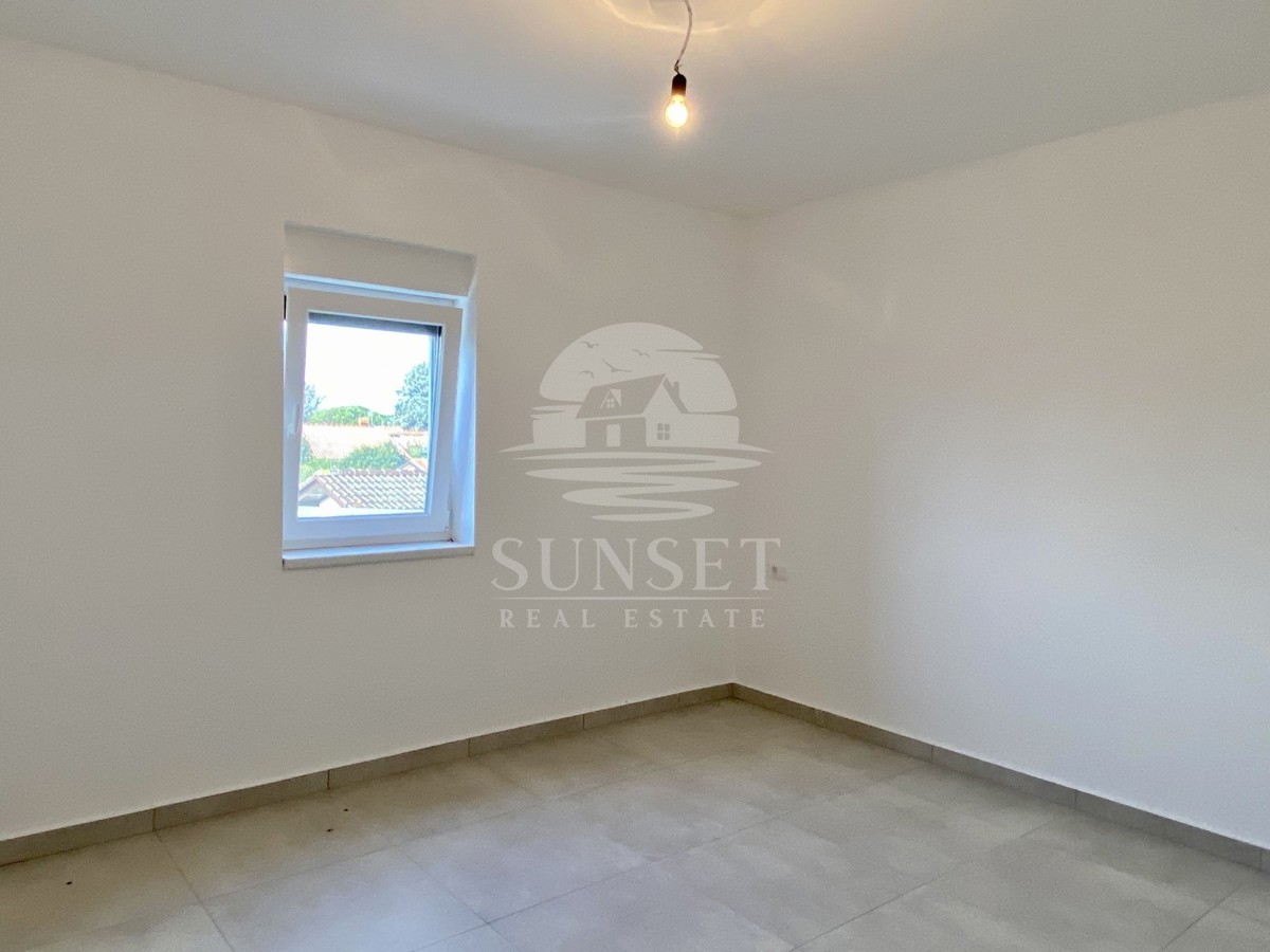 NELLE VICINANZE DI UMAGO, NUOVA COSTRUZIONE! APPARTAMENTO MODERNO IN UNA POSIZIONE ECCELLENTE, A SOLI 400 METRI DAL MARE