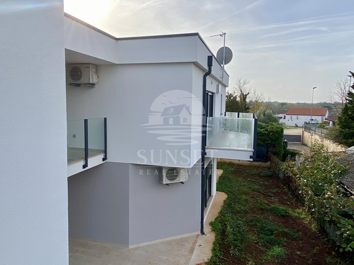 NELLE VICINANZE DI UMAGO, NUOVA COSTRUZIONE! APPARTAMENTO MODERNO IN UNA POSIZIONE ECCELLENTE, A SOLI 400 METRI DAL MARE